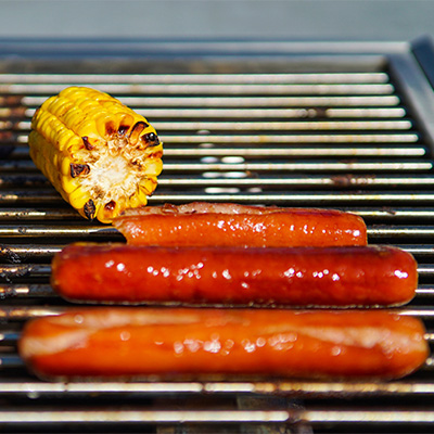 Grillen på ett utekök