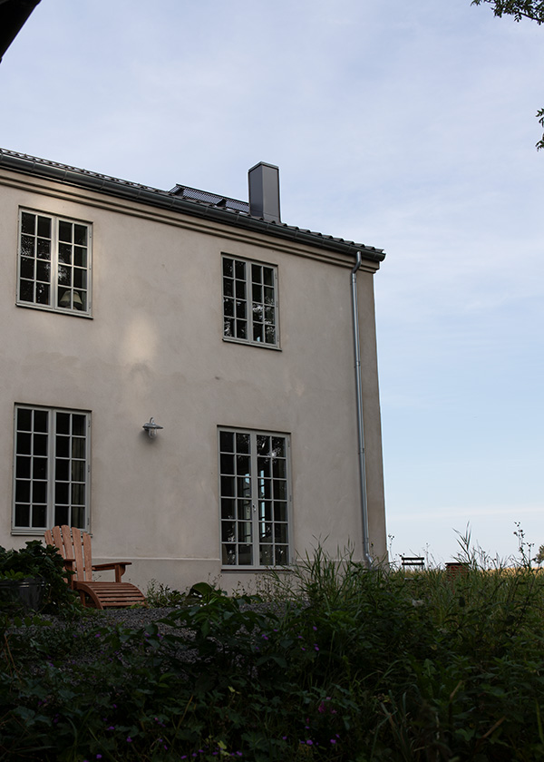 Huset utifrån på baksidan